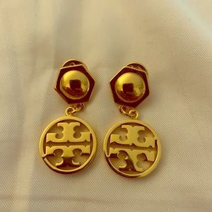 Brand new beautiful gold Tory Burch earrings!